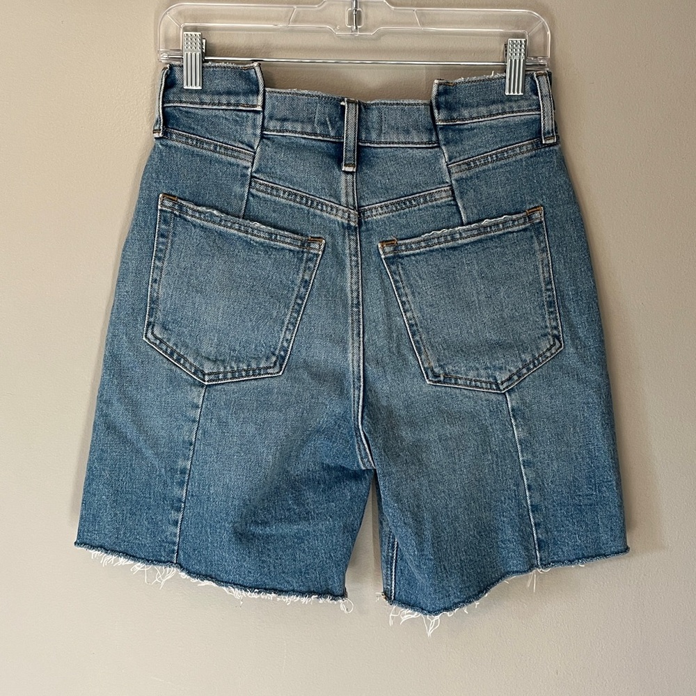 New! Abercrombie and Fitch The 7" Dad Denim Shorts High Rise Size 28/6‎ NWT - Picture 7 of 15